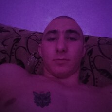 Фотография мужчины Коля, 19 лет из г. Санкт-Петербург