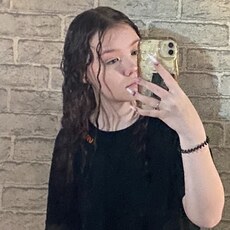 Фотография девушки Элли, 18 лет из г. Нижний Тагил