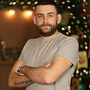 Роман, 33 года