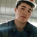 Икромжон, 20 лет