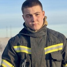 Фотография мужчины Виктор, 21 год из г. Новотроицк