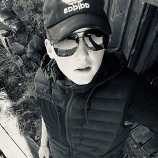 Фотография мужчины Артём, 19 лет из г. Канск