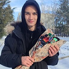 Фотография мужчины Андрей, 18 лет из г. Макеевка