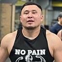 Неоченьскромный, 34 года