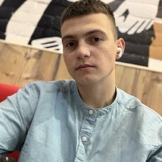 Фотография мужчины Денис, 20 лет из г. Санкт-Петербург