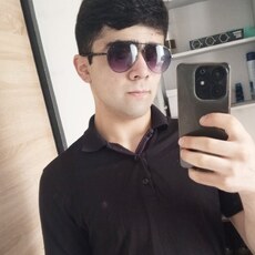 Фотография мужчины Далер, 21 год из г. Красноярск