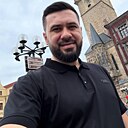 Davies Schofield, 54 года