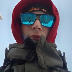 Фотография мужчины Валерий, 19 лет из г. Барнаул