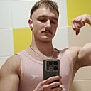 Денис, 23 года