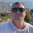 Den, 42 года