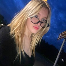 Фотография девушки Настя, 18 лет из г. Гатчина