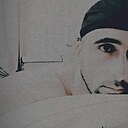 R M, 36 лет