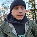 Лев, 37 лет