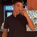 Билол, 18 лет