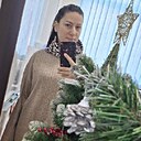 Хадижа, 42 года