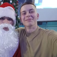 Фотография мужчины Максим, 19 лет из г. Санкт-Петербург