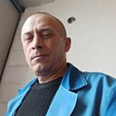 Den, 44 года