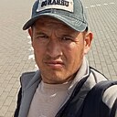 Leon, 33 года