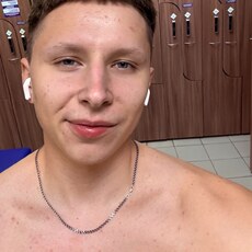 Фотография мужчины Макс, 18 лет из г. Владивосток