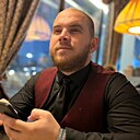 Vvv, 34 года