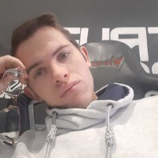 Фотография мужчины Илья, 21 год из г. Миасс