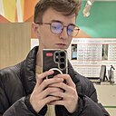 Денис, 22 года