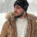 Акбар, 25 лет