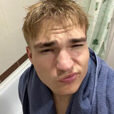 Фотография мужчины Гриша, 20 лет из г. Воронеж