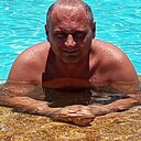 Анатолий, 45 лет