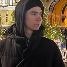 Фотография мужчины Арсений, 18 лет из г. Санкт-Петербург