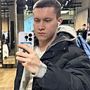 Максим, 22 года
