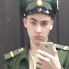 Фотография мужчины Александр, 19 лет из г. Южно-Сахалинск