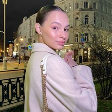 Фотография девушки Каролина, 18 лет из г. Санкт-Петербург