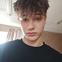 Антон, 22 года
