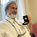 Хакан Айк, 49 лет