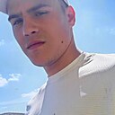 Артём, 23 года