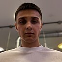 Денис, 22 года
