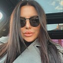 Luna, 42 года