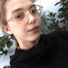 Фотография девушки 𝑵𝒂𝒕𝒂𝒍𝒊𝒂, 18 лет из г. Красноярск