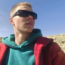 Фотография мужчины Oleg, 18 лет из г. Усть-Каменогорск