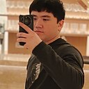 Исломбек, 20 лет
