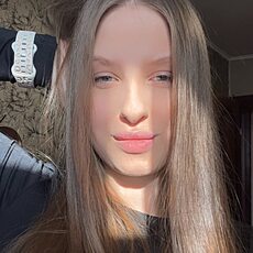 Фотография девушки Алина, 19 лет из г. Селятино