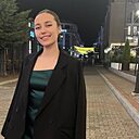 Ксения, 21 год