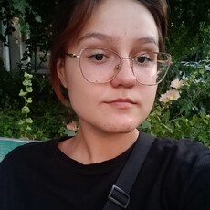 Фотография девушки Варя, 19 лет из г. Кемерово