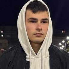 Фотография мужчины Рома, 21 год из г. Кагул