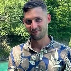 Фотография мужчины Adrian, 34 года из г. Câmpina