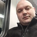 Dead, 41 год