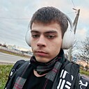 Максим, 21 год