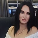 Crystal, 51 год