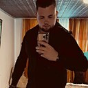 Adrian, 24 года